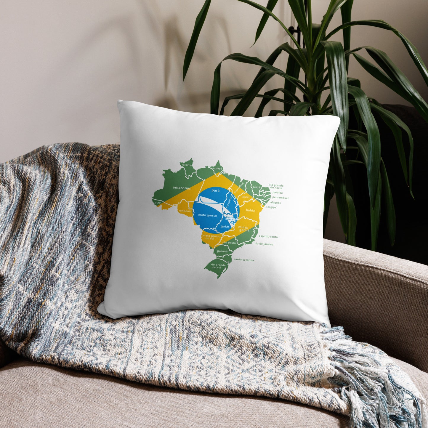 Almofada básica - Mapa do Brasil - 3 tamanhos - Roupa Regional Brasileira | Berimba