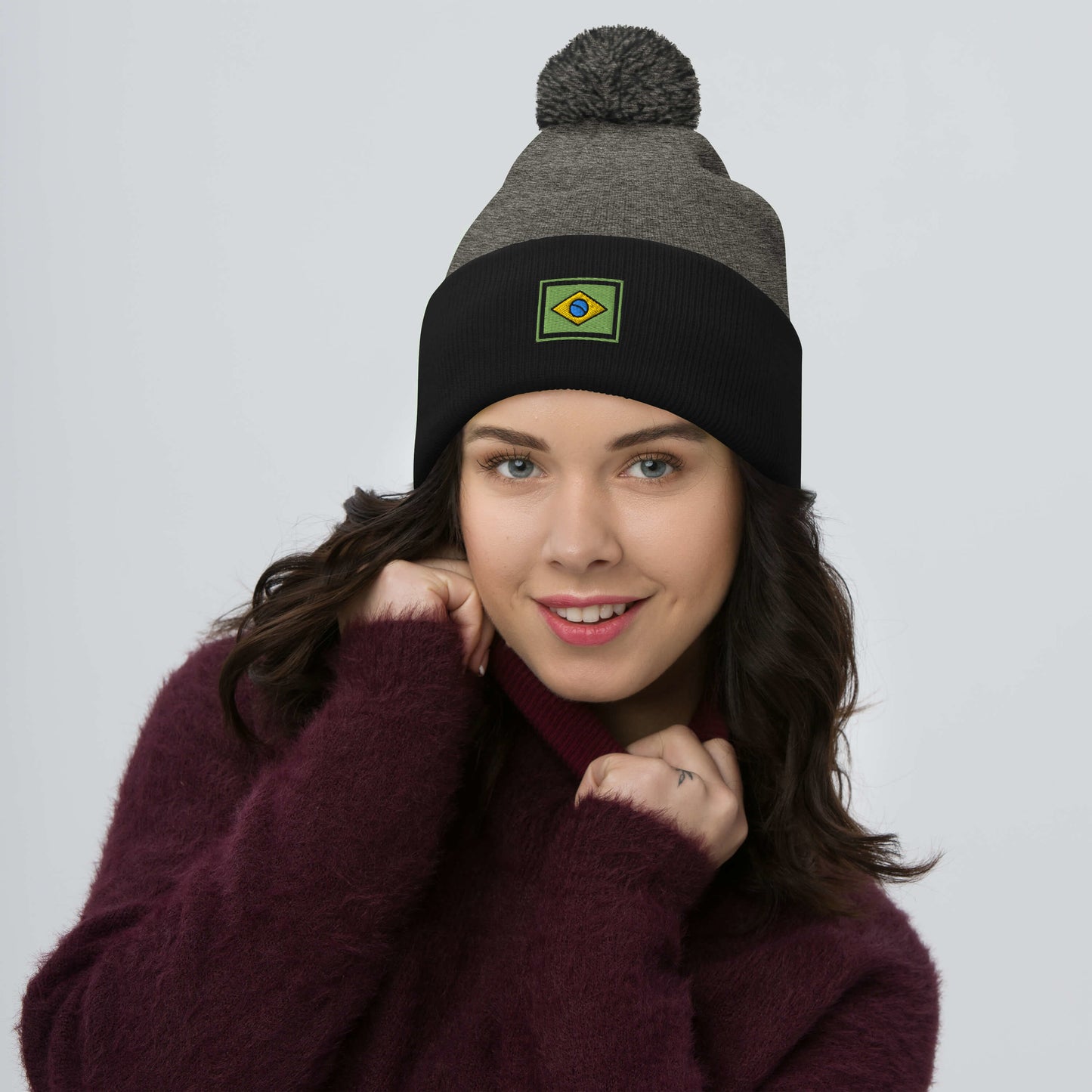 Beanie with Pompom - Brazil Grife Flag - Brazilian Regional Clothing | Berimba